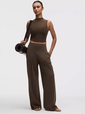 lululemon athletica Wide-Leg High-Rise Pants in Olive  10 in walnut crunch